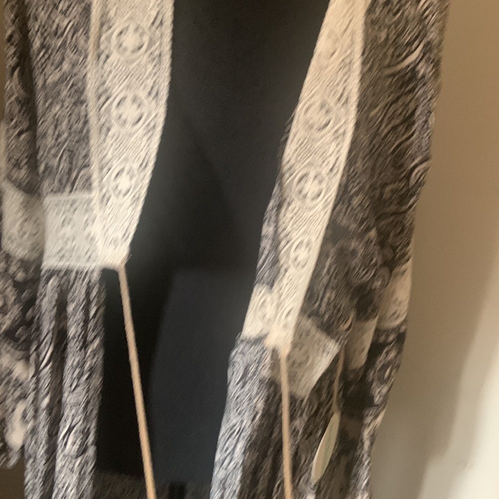 NWT Hummingbird kimono size L - Picture 15 of 17